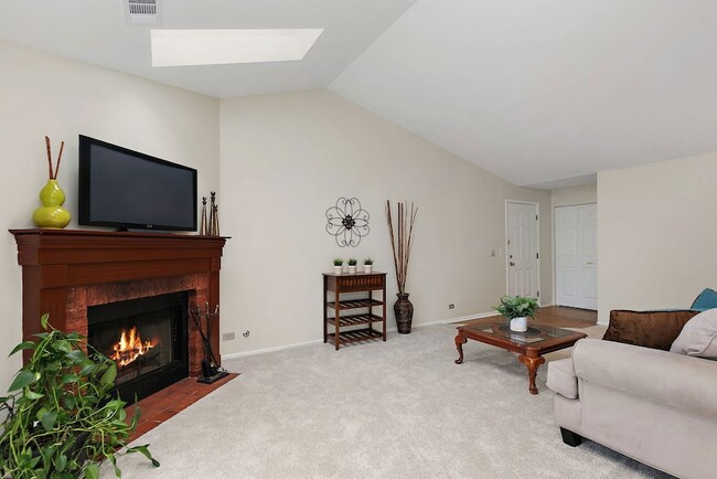 Photo - 2838 Meadow Ln