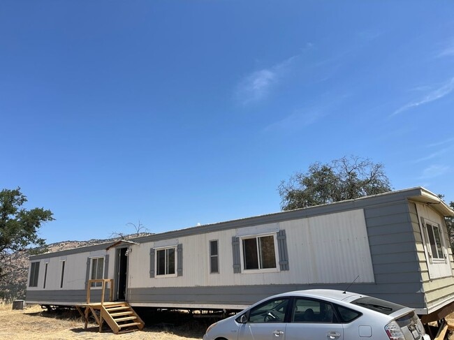 Building Photo - 37575 Shadybrook Ln