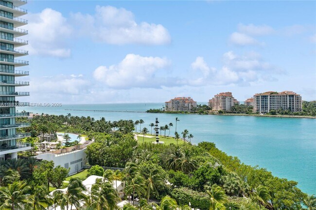 Building Photo - 1000 South Pointe Dr Unit 904