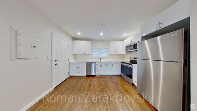 Building Photo - 50 Kent St Unit 1Z Rental