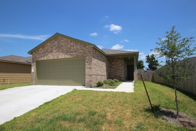 Building Photo - Lovely Woodland Hills 3/2/2 home backing up to greenbelt