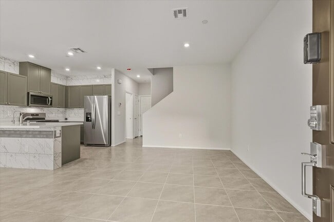 Photo - 1180 Heliodor Ave