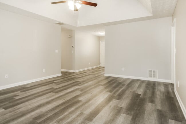 Photo - 229 Clearwater Dr
