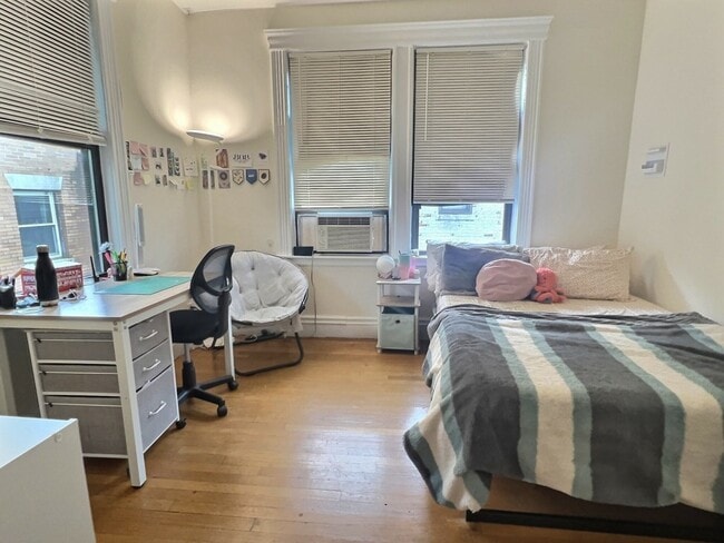 Photo - 7 Naples Rd Unit 5