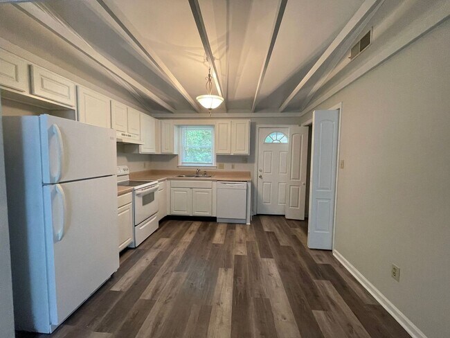 Photo - Nice 2 bedroom, 2 bath duplex