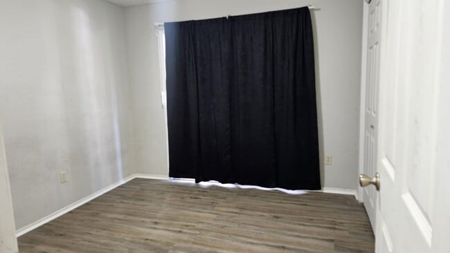 Photo - 1202 Thorpe Ln Unit 216