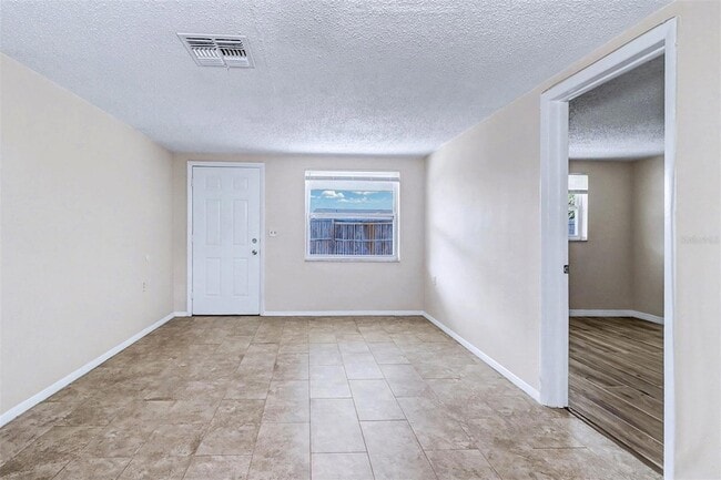 Photo - 5439 Oceanic Rd