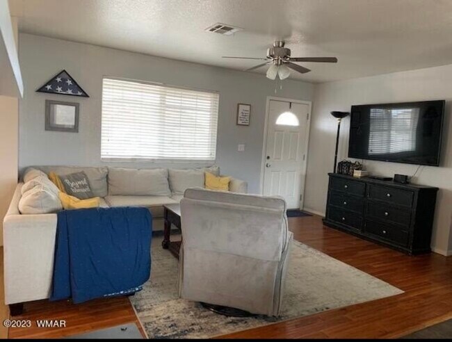 Photo - 1401 Bermuda St