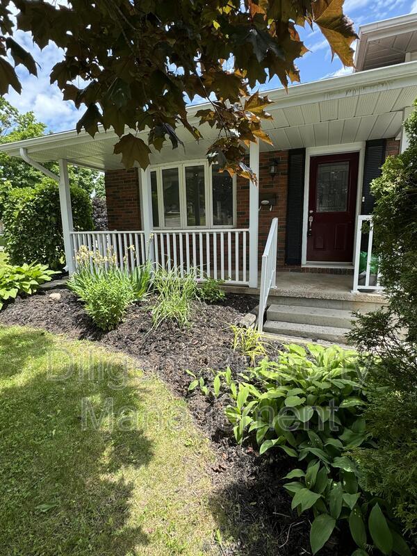 Building Photo - 1326 Hopewell Ave