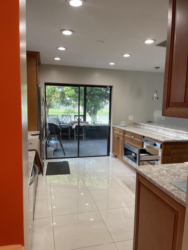Photo - 5941 Strawberry Lakes Cir