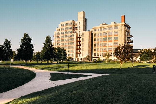 Photo - 2000 Little Raven St Unit 203