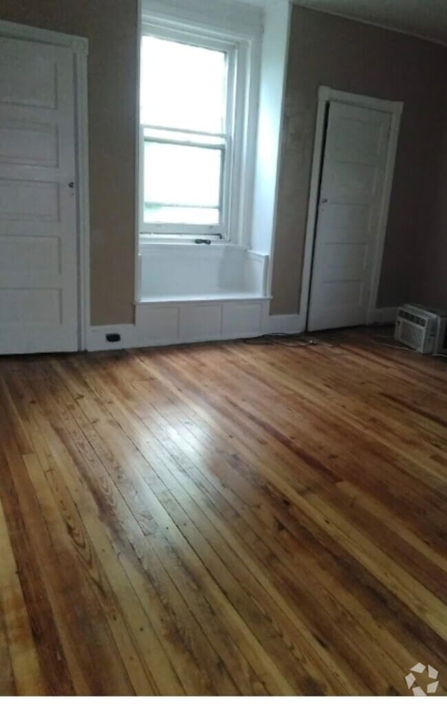 Building Photo - 5110 Wayne Ave Unit 3rd Fl Rental