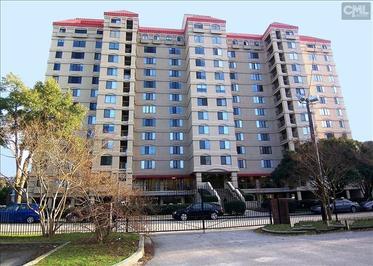 Building Photo - 1600 Park Cir