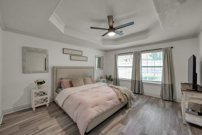 Photo - 3215 Canterbury Ln