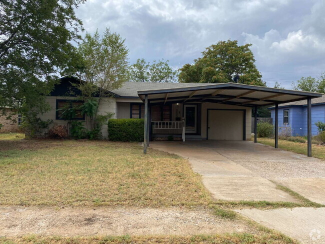 Building Photo - Beautiful 2/1! Rental