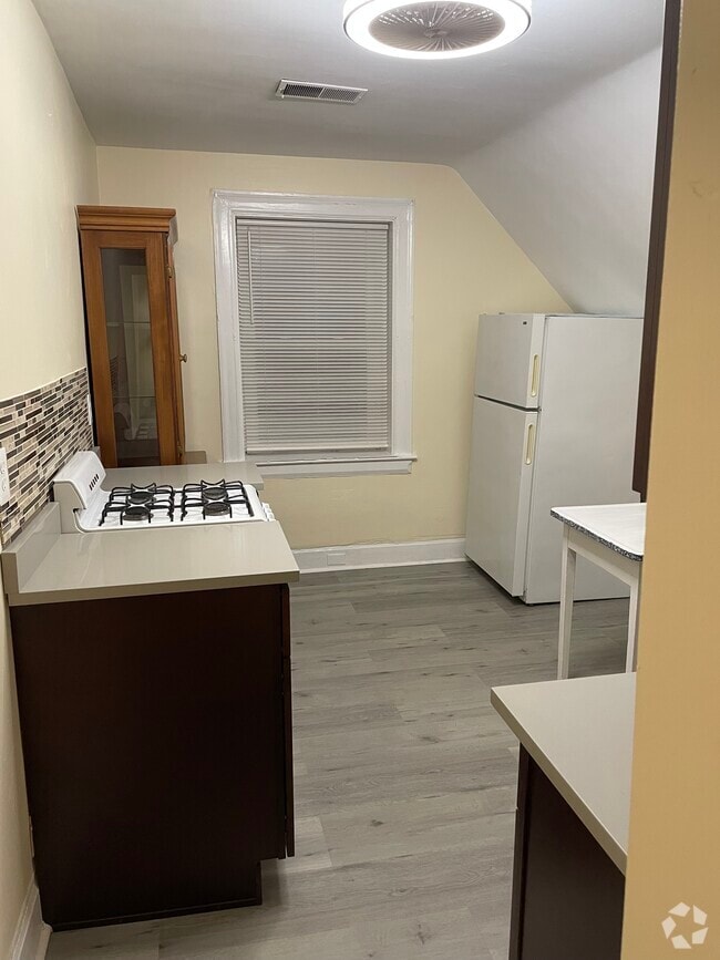 Building Photo - 5548 Avondale Pl Rental