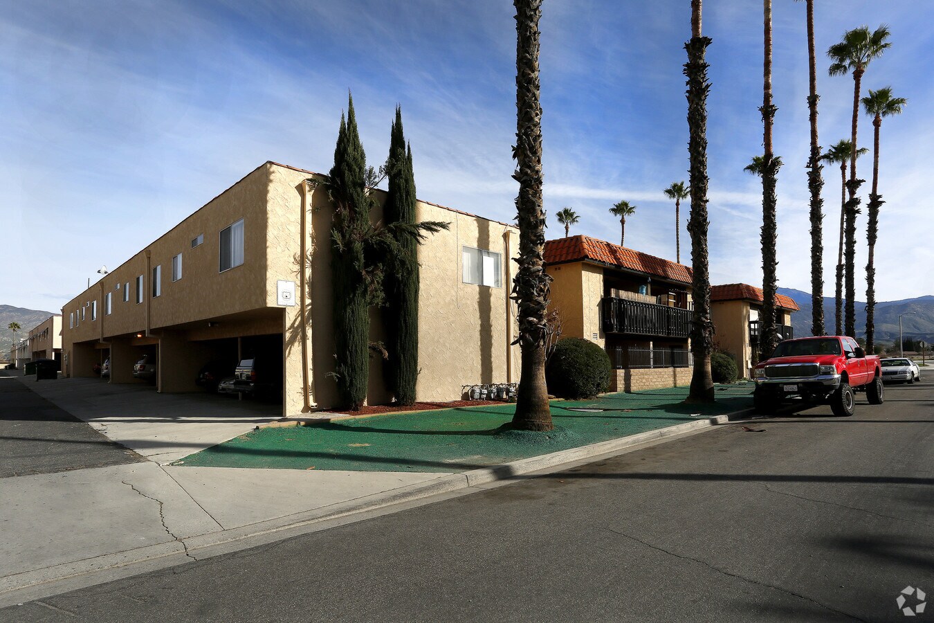 Photo - Hacienda Apartments