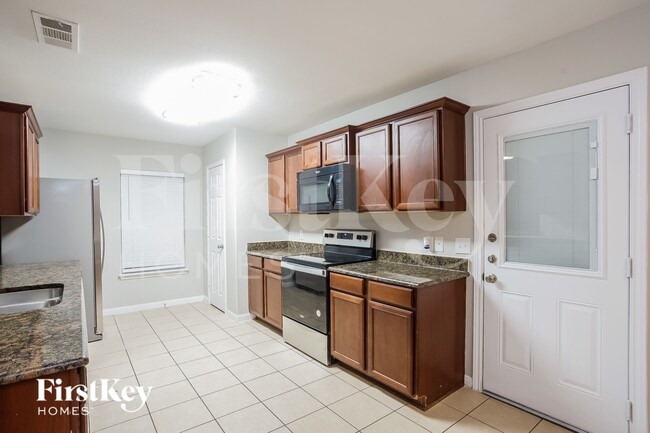 Photo - 3300 Overstreet Ln