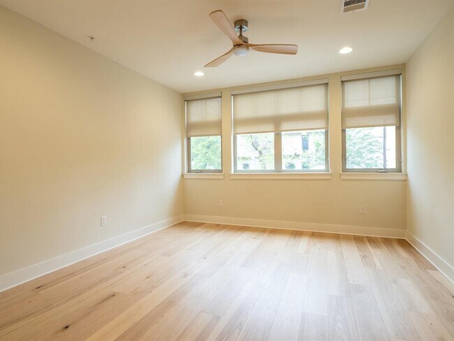 Photo - 908 Nueces St Unit 11