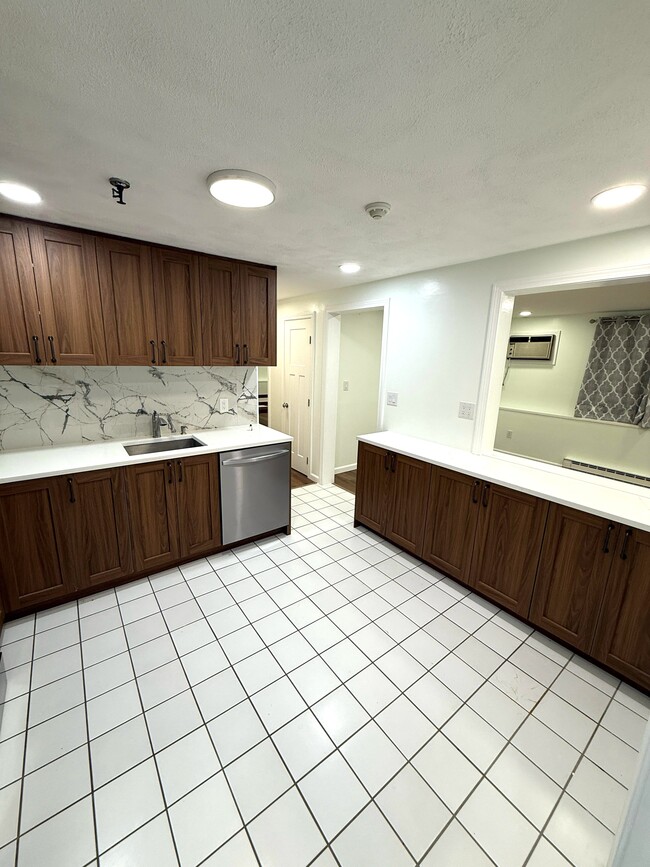 Photo - 15 Spencer Rd Unit 12E