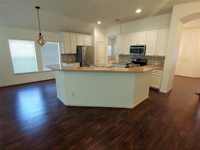 Photo - 3122 Crescent Oaks Park Ln