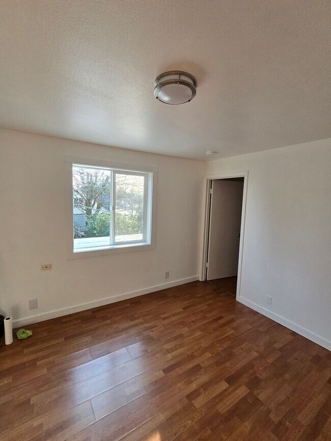 Photo - 2439 Sherman Ave Unidad #8