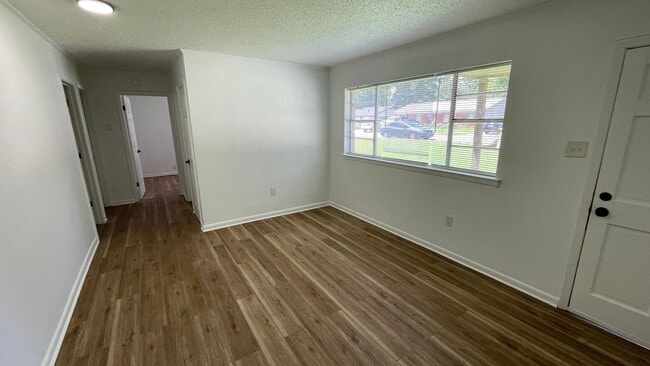 Photo - 3 Bedrooms • 2 Bathrooms • $1,275/mo