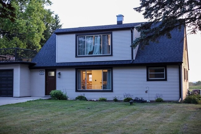 Building Photo - 3643 Division Rd Rental