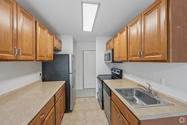 The Imperial 1BR, 1BA - 900SF - Kitchen