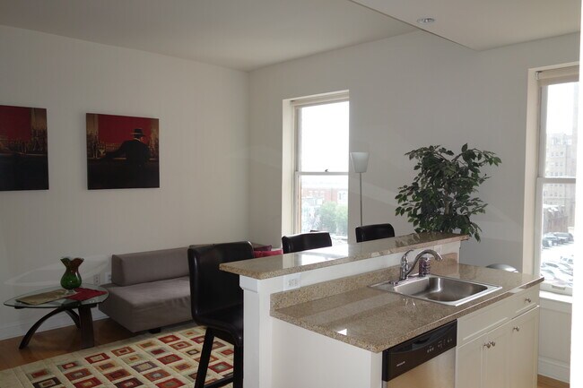 Photo - 1334 Walnut St