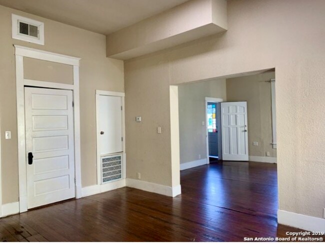 Photo - 410 E Carson St Unidad 2