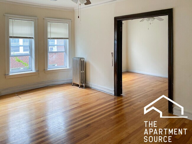 Photo - 2008 W Foster Ave Unit 2