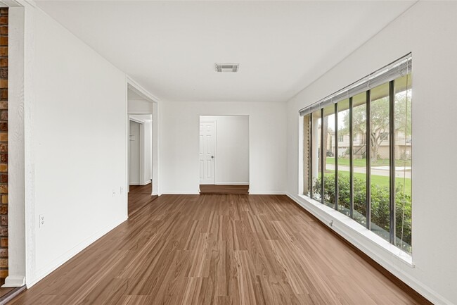 Photo - 2515 Baycrest Dr