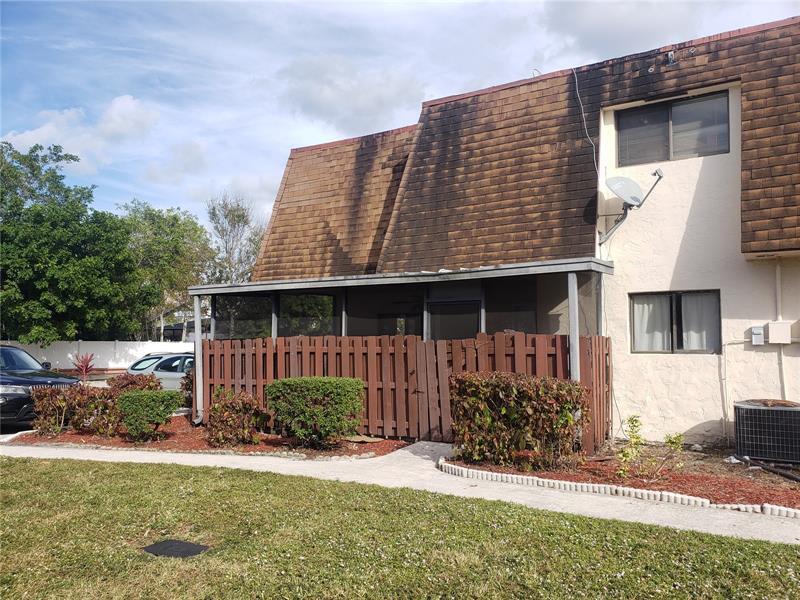 Photo - 230 San Remo Blvd