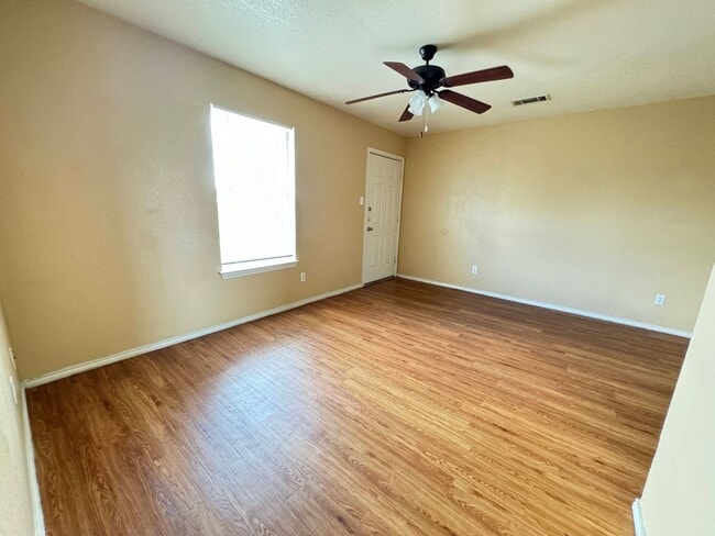1601 Cedarhill Dr Unidad D
