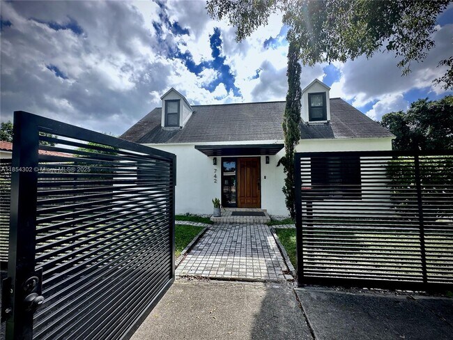 Building Photo - 742 NW 50th St Rental