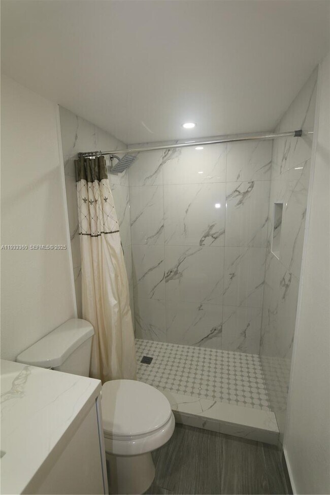 Photo - 10755 SW 108th Ave Unidad 105