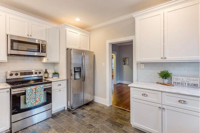 Photo - 205 E 24th St