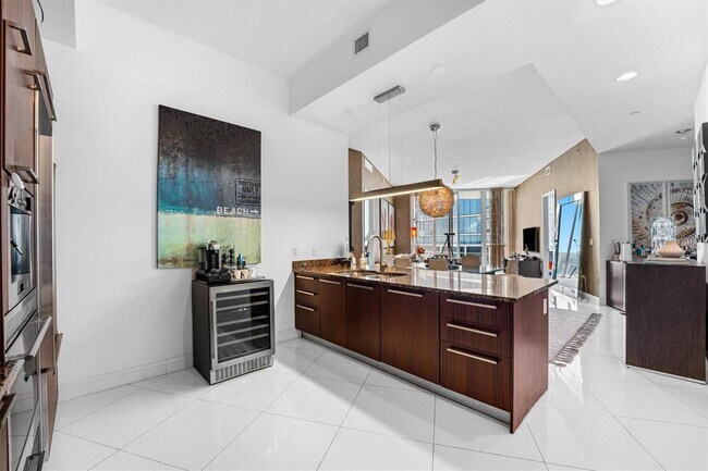 Photo - 15811 Collins Ave Unit 3107