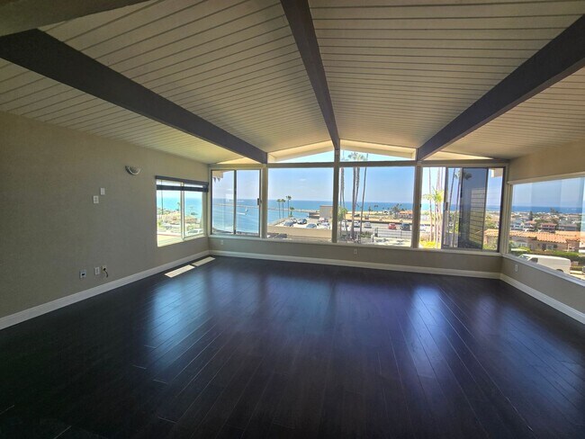 Photo - Ocean2512 Unit A