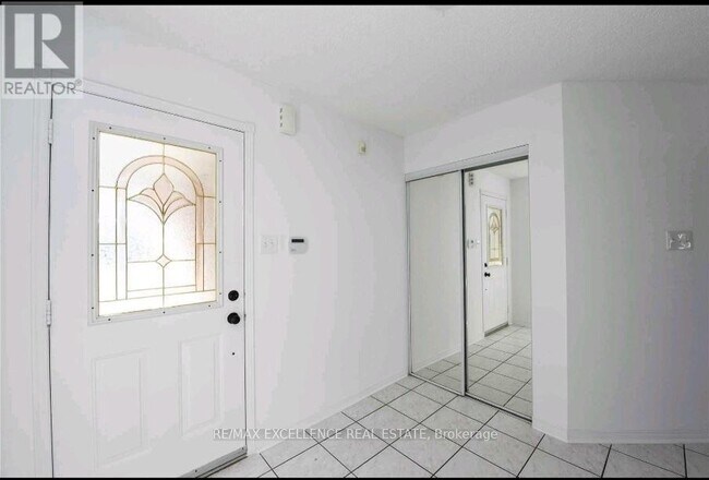 Photo - 24 Hayloft Ct