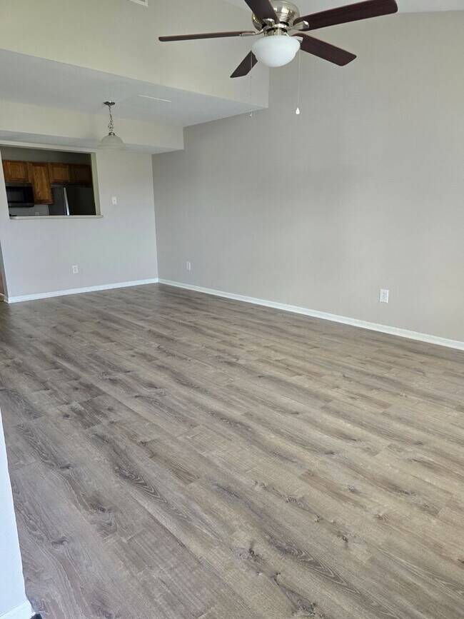 Photo - 1505-1507 Greensboro Dr Unit 1505 Greensboro Dr.
