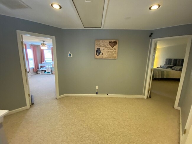 Photo - Beautiful 3 Bedroom Single Family Home nea...