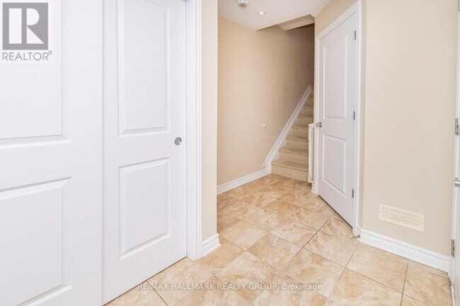 Photo - 226 Halyard Way