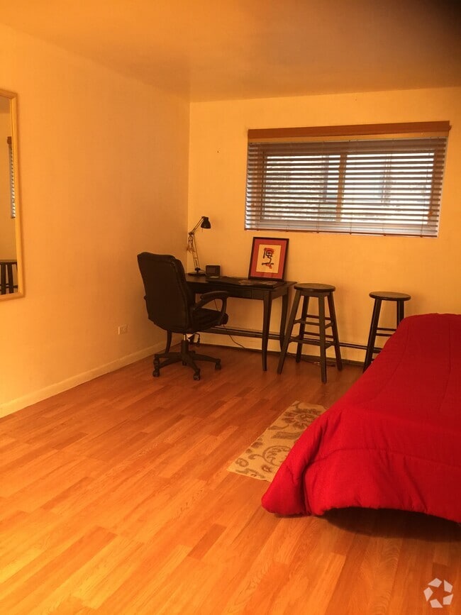 Building Photo - 4939 S Dorchester Ave Rental