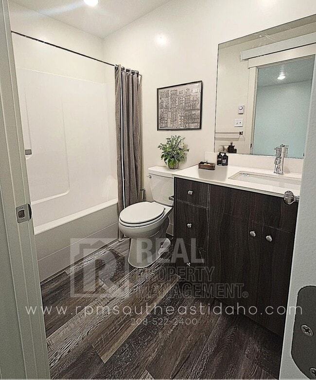 Photo - 647 S 3rd W Unit #1