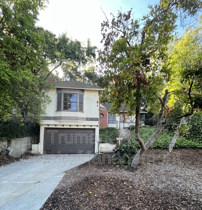 Photo - 3204 Vickers Dr House