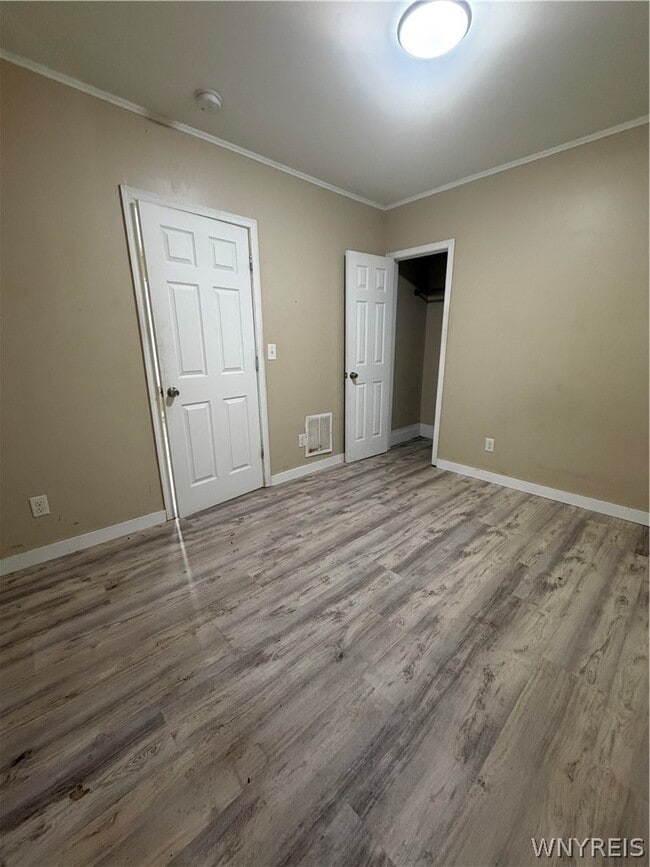 Photo - 1533 La Salle Ave