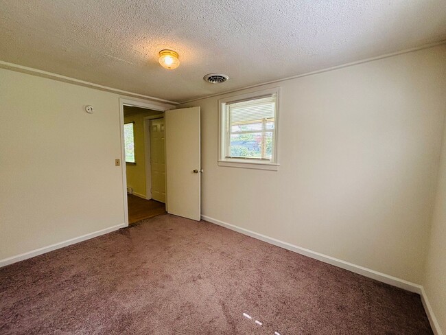 Photo - 1225 Thomas Ln