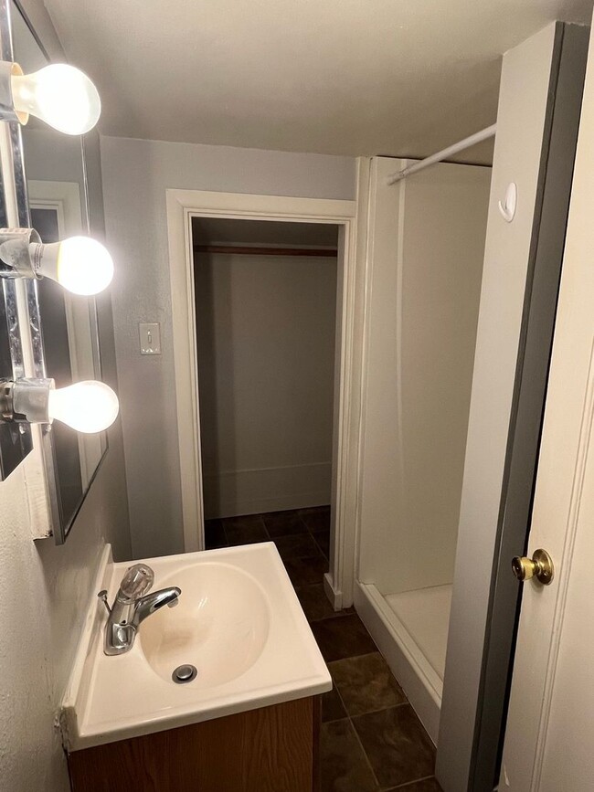 Photo - 745w3rd Unidad DOWN